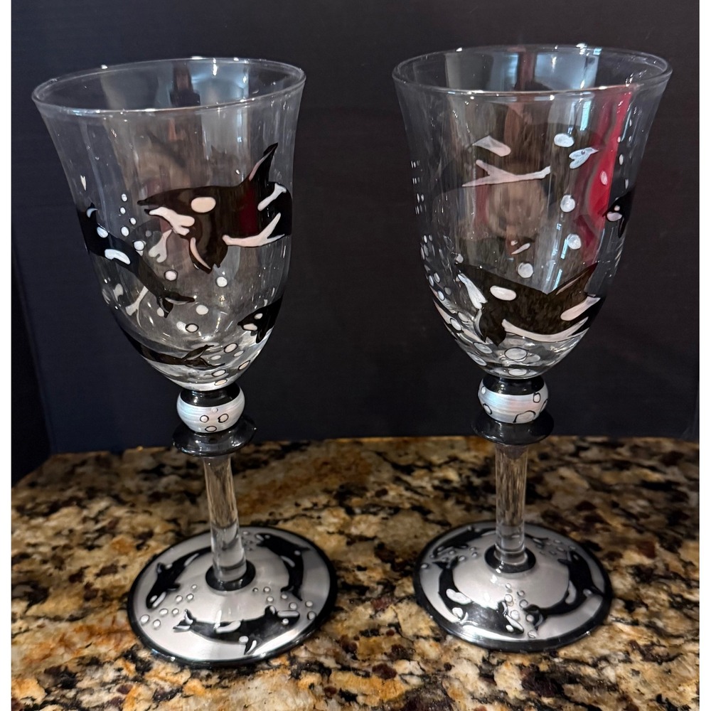 SeaWorld Wine Glass Black Hand Painted Orca Whale Set of 2 Vintage